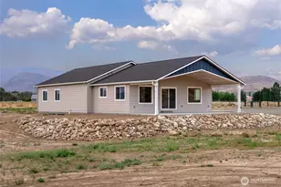 21 Bide-A-Wee Rd, Omak, WA 98841 - Photo 1