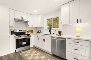 935 N 92nd St, Seattle, WA 98103 - Photo 17
