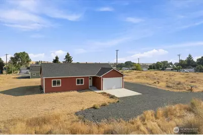 621 SW Pope Ave, Wilbur, WA 99185 - Photo 1