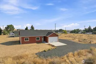 621 SW Pope Ave, Wilbur, WA 99185 - Photo 1
