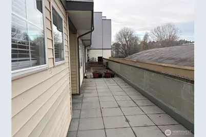 225 Logan Avenue S #111, Renton, WA 98057 - Photo 33