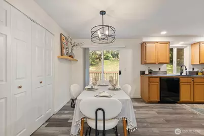 22445 Sunridge Way NE, Poulsbo, WA 98370 - Photo 9
