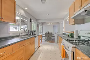 16817 15th Ave NE, Shoreline, WA 98155 - Photo 7