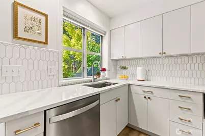 [Address not provided], Seattle, WA 98112 - Photo 5