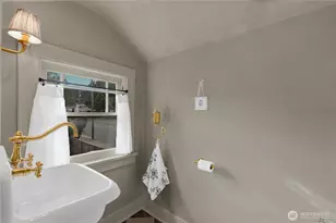 1135 NE Birch St, Camas, WA 98607 - Photo 19