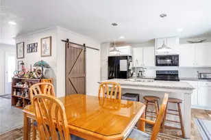 2090 E Crestview Dr, Shelton, WA 98584 - Photo 9