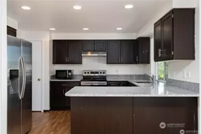 520 S 53rd Place, Renton, WA 98055 - Photo 7