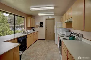 20198 Viking Crest Loop NE, Poulsbo, WA 98370 - Photo 35