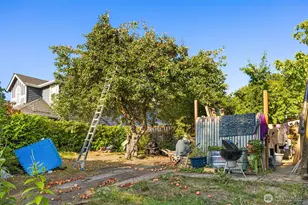 618 NW 58th St, Seattle, WA 98107 - Photo 3