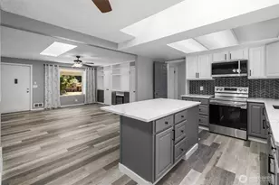 19109 57th St E, Lake Tapps, WA 98391 - Photo 9