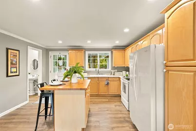 20818 Royal Anne Road, Bothell, WA 98021 - Photo 9
