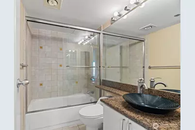 121 Vine Street #1101, Seattle, WA 98121 - Photo 11