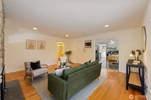 819 NE 100th St, Seattle, WA 98125 - Photo 3