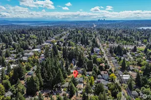 819 NE 100th St, Seattle, WA 98125 - Photo 19