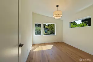 817 NE 100th St, Seattle, WA 98125 - Photo 23