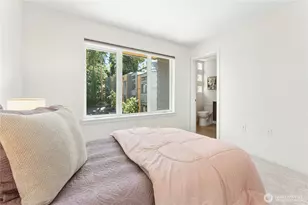 10762 SE 1st Dr, Bellevue, WA 98004 - Photo 17