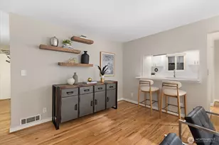 330 W Olympic Pl, Seattle, WA 98119 - Photo 7
