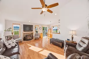 17010 Trout Dr, Mount Vernon, WA 98274 - Photo 5