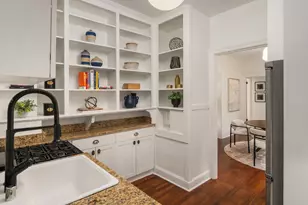 129 Warren Ave N, Seattle, WA 98109 - Photo 9