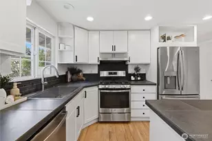 411 10th Ave, Kirkland, WA 98033 - Photo 13
