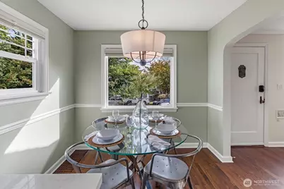 1022 NE 72nd Street, Seattle, WA 98115 - Photo 7