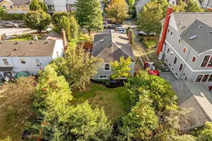 1022 NE 72nd St, Seattle, WA 98115 - Photo 23