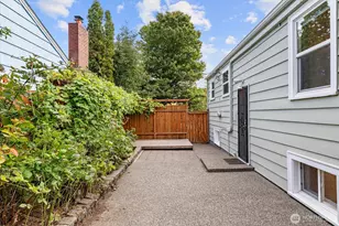 1022 NE 72nd St, Seattle, WA 98115 - Photo 25