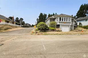 4503 K Pl, Seaview, WA 98644 - Photo 5