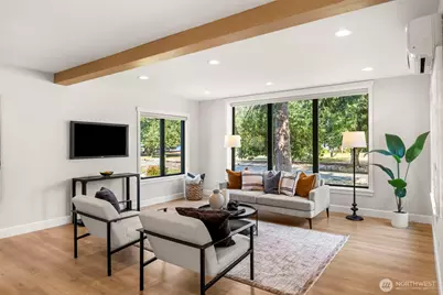 9047 51st Avenue NE, Seattle, WA 98115 - Photo 5