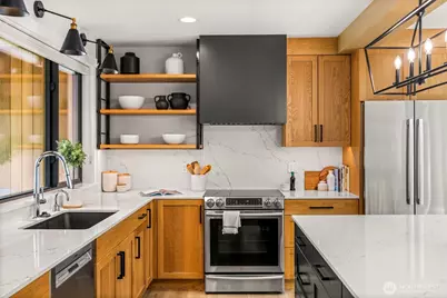 9047 51st Avenue NE, Seattle, WA 98115 - Photo 11