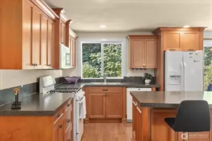 13204 60th Dr SE, Everett, WA 98208 - Photo 9