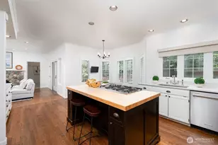 23837 SE 45th St, Sammamish, WA 98029 - Photo 9