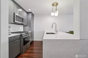 520 2nd Ave W, Seattle, WA 98119 - Photo 7