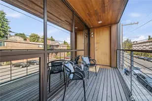 5611 University Wy NE, Seattle, WA 98105 - Photo 3