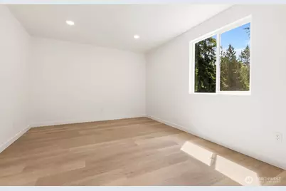 18103 81st St E, Bonney Lake, WA 98391 - Photo 33