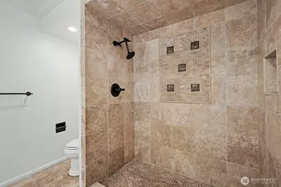 2235 Sahalee Drive E, Sammamish, WA 98074 - Photo 11