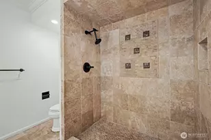 2235 Sahalee Dr E, Sammamish, WA 98074 - Photo 11