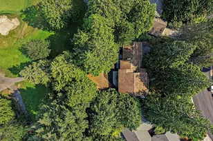 2235 Sahalee Dr E, Sammamish, WA 98074 - Photo 15