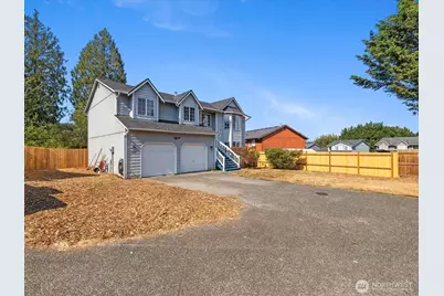 3206 91st Drive NE, Lake Stevens, WA 98258 - Photo 3