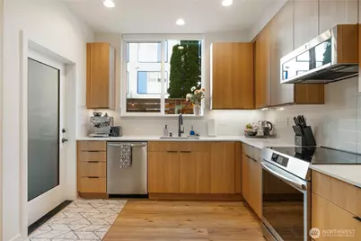 9212 20th Avenue SW #B, Seattle, WA 98106 - Photo 9