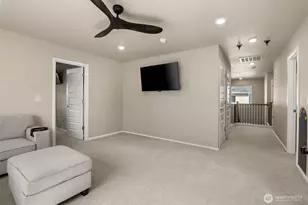 17614 Crossing Dr E, Puyallup, WA 98374 - Photo 19