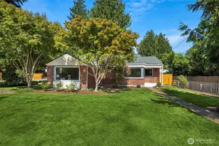 11056 Goodwin Way NE, Seattle, WA 98125 - Photo 1