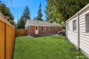 11056 Goodwin Way NE, Seattle, WA 98125 - Photo 21