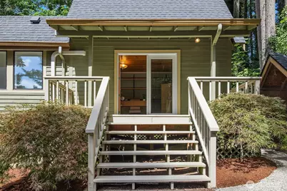 12640 Manzanita Road NE, Bainbridge Island, WA 98110 - Photo 3