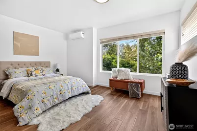 2122 NE 89th Street, Seattle, WA 98115 - Photo 9