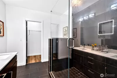 2122 NE 89th Street, Seattle, WA 98115 - Photo 11