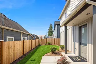2402 Cleveland Ave, Everett, WA 98201 - Photo 5