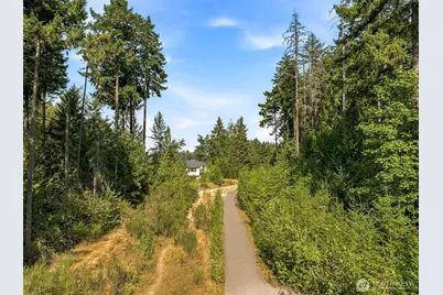 18630 Greenwood Place E, Bonney Lake, WA 98391 - Photo 35