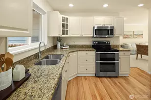 16217 NE 25th St, Bellevue, WA 98008 - Photo 13