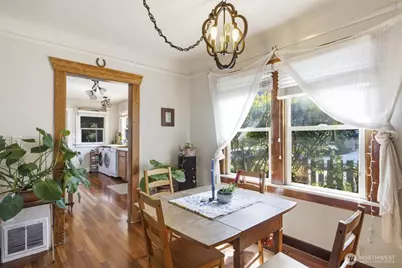 5060 Renton Avenue S, Seattle, WA 98118 - Photo 7